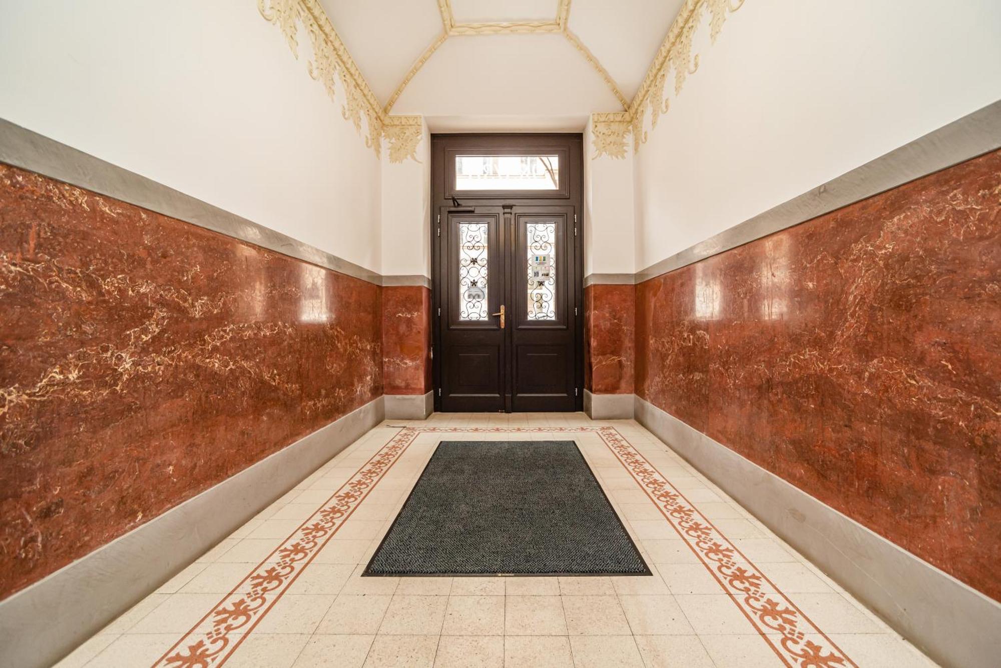 Appartamento Designer Two-bedroom With Terrace